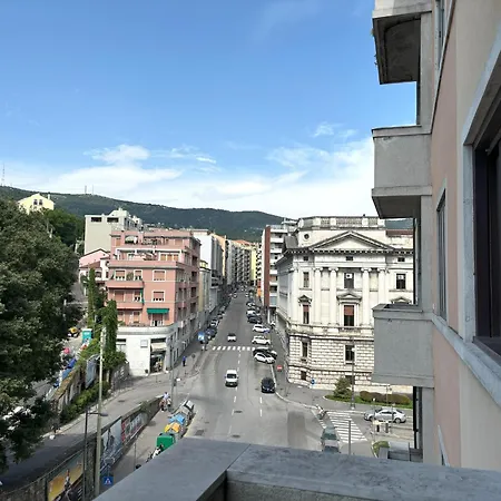 L'appartment Bohemien 아파트